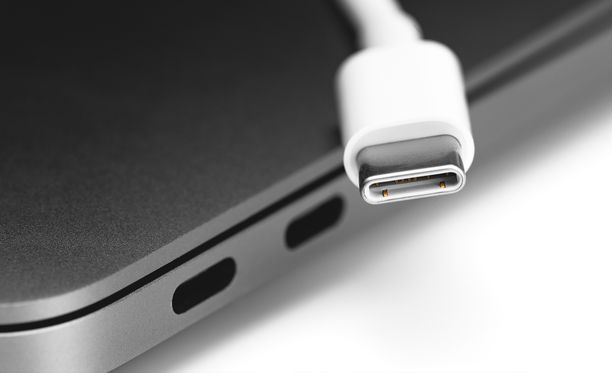 USB-C-liitäntä on tuttu läppäreistä ja Android-puhelimista.