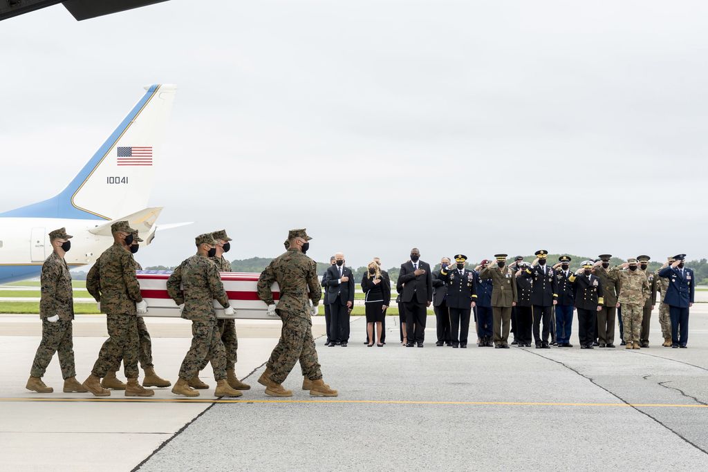 Yhdysvallat on poistunut Afganistanista – Mitä parinkymmenen vuoden operaatiosta jäi Suomelle käteen?