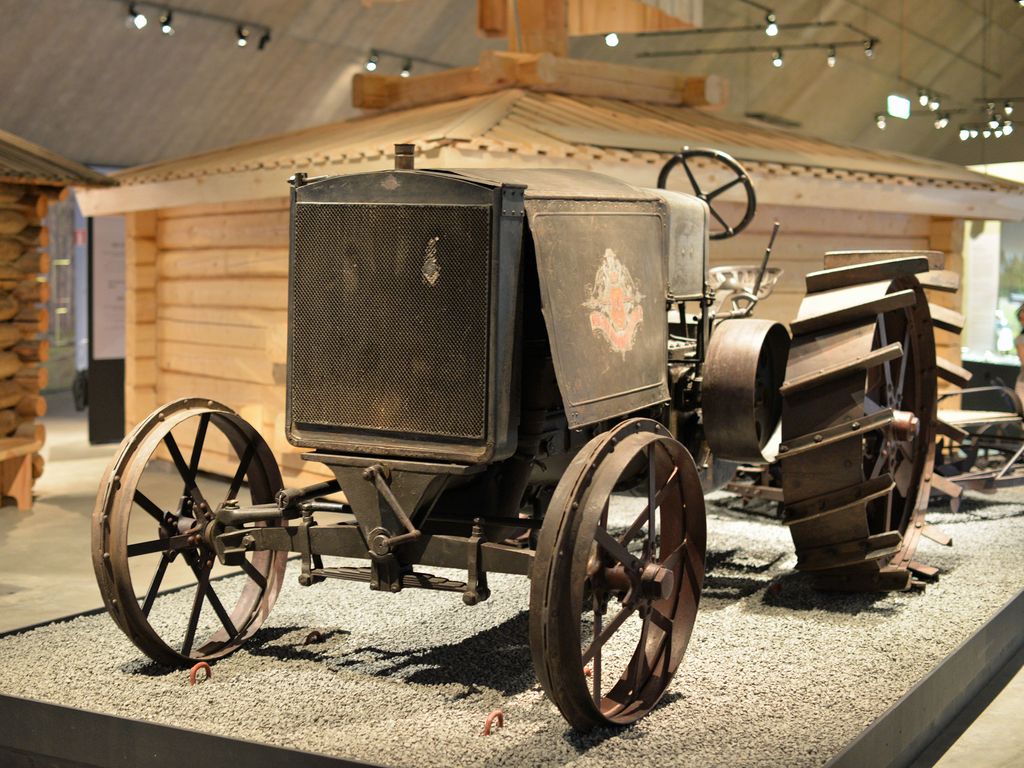 ”Kirottu Kullervo” oli ensimmäinen suomalainen traktori – kimmastunut isäntä hautasi traktorinsa osina peltoon