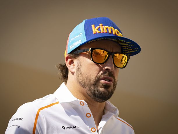 Fernando Alonso koki kovia Indy500-harjoituksissa.