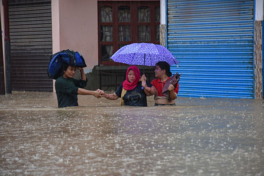 Monsuunisateiden aiheuttamat maavyöryt ja tulvat tappaneet jo 30 ihmistä Nepalissa – useita kadoksissa