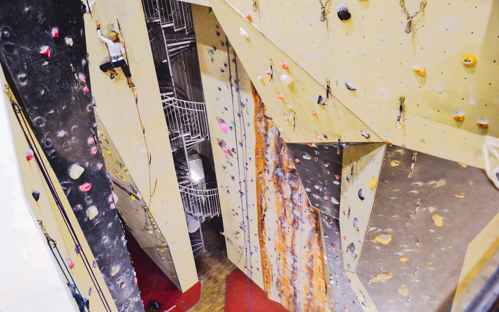 Paha onnettomuus kiipeily­keskuksessa Helsingissä