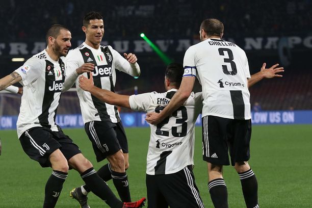 Juventus karkasi Napolista 16 pisteen päähän. Pelaamatta on nyt 12 kierrosta. 