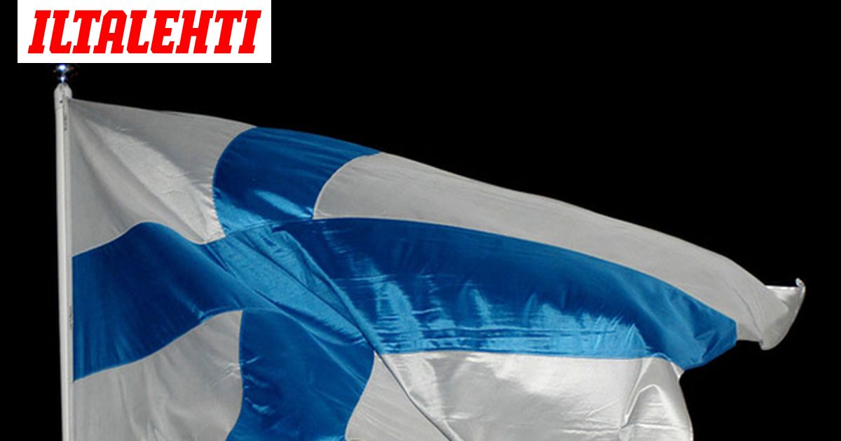 KL: Ranska mokasi Suomen lipun