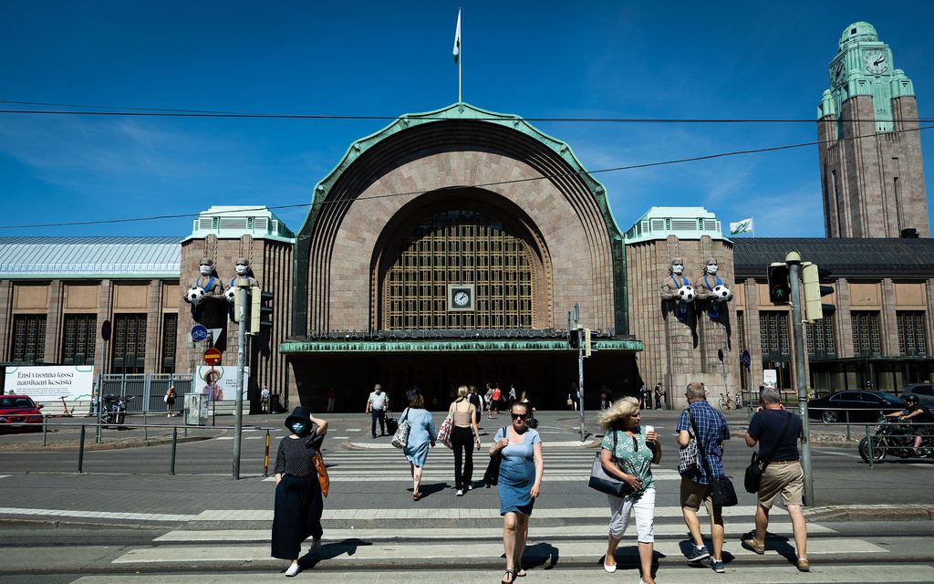 Suora lähetys historial­lisesta hetkestä kello 15: Helsingin rautatieaseman kellotorni soi ensimmäistä kertaa!