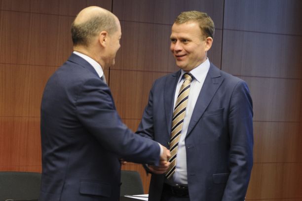 Valtiovarainministerit Olaf Scholz (vas.) ja Petteri Orpo (kok) tapasivat Brysselissä tammikuussa 2019.