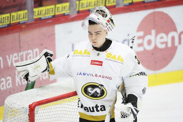 Justus Annunen pelasi vahvan viime kauden Kärppien riveissä.