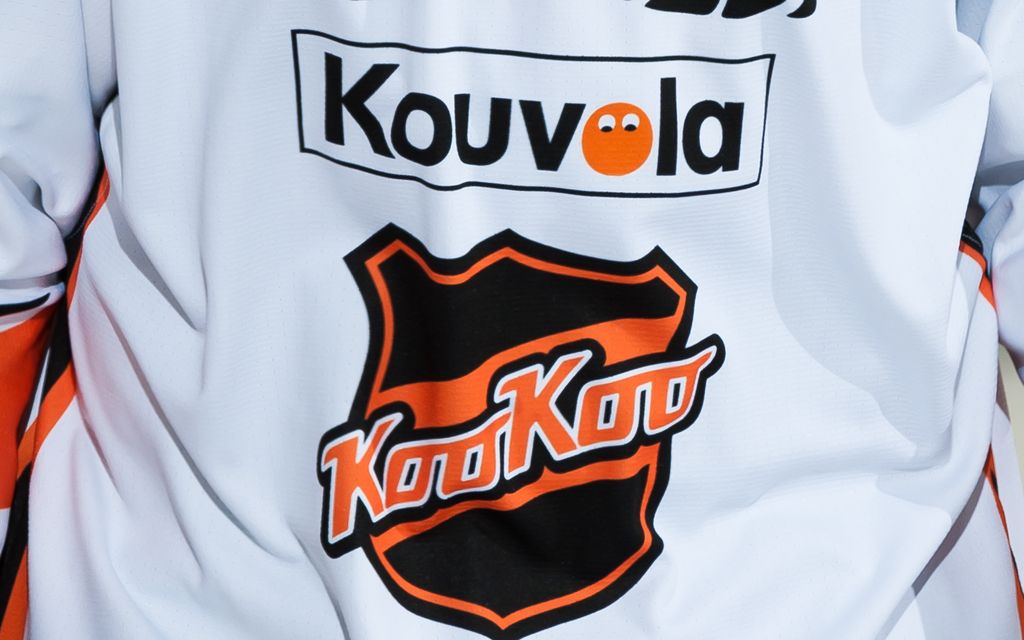 KooKoo hankki NHL:ään varatun ruotsalais­pakin – Äiti suomalainen