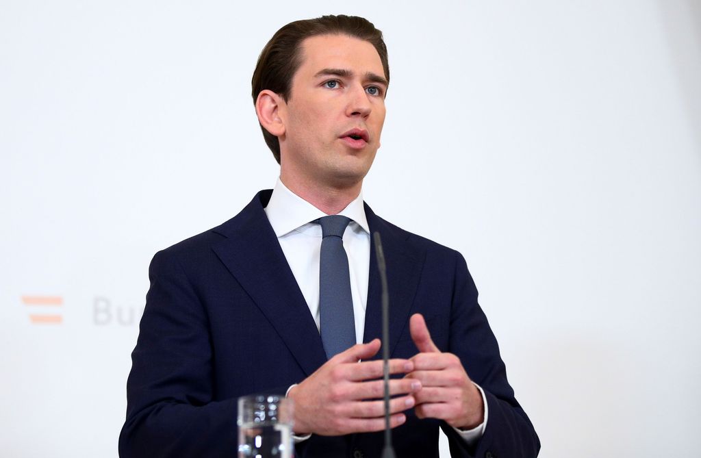 Korruptioepäilyjen kohteena ollut Itävallan liittokansleri eroaa