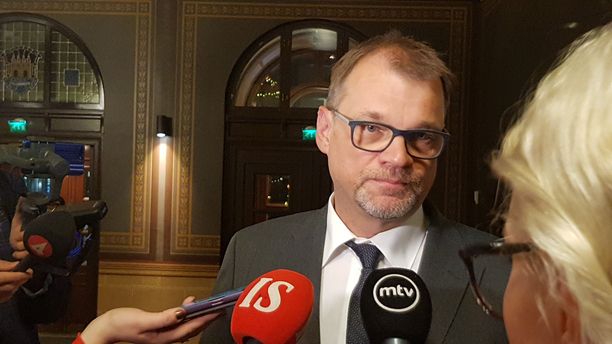Pääministeri Juha Sipilä kommentoi Oulun seksuaalirikosten vyyhtiä viikonloppuna.