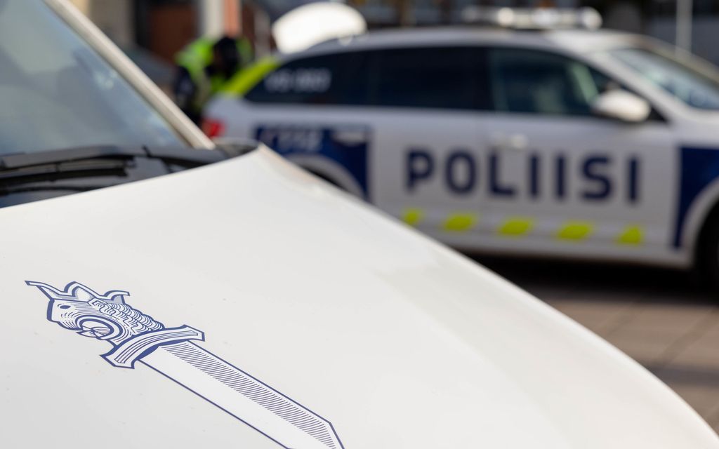 Poliisi aloittanut esiselvityksen diplomaatti­auton toiminnasta Helsingissä