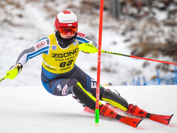 Rosa Pohjolainen oli lähellä tehdä suomalaisen alppijytkyn Levillä.