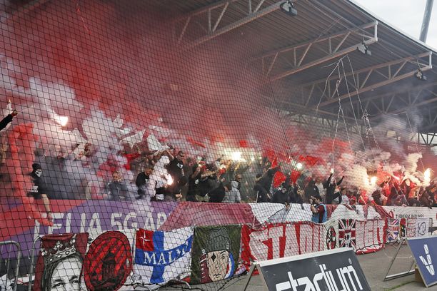 HIFK:n klacken savutti ja soihdutti tifonsa jälkeen heinäkuun Stadin derbyssä-