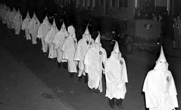 Ku Klux Klan perustettiin 1800-luvun lopulla Yhdyvalloissa. Tämä kuva on Georgian Swainsborosta vuodelta 1948.