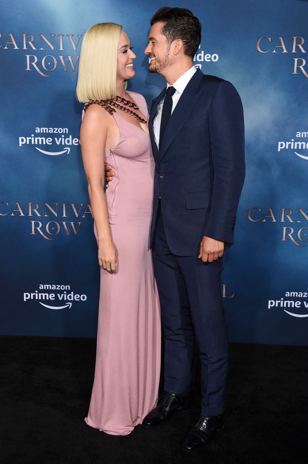 Katy Perry ja Orlando Bloom edustivat yhdessä rakastuneen näköisinä.