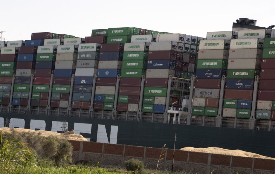 Suezin kanavan ruuhkissa jumissa 80 kontillista HKn pakastettua lihaa