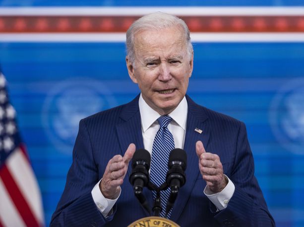 Yhdysvaltain presidentti Joe Biden torjuu Venäjän presidentti Vladimir Putinin yritykset rajoittaa sotilasliitto Naton toimintaa.