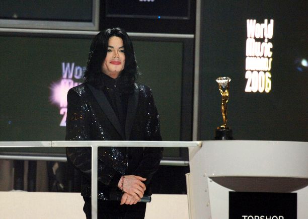 Michael Jackson kuvattuna vuonna 2006.