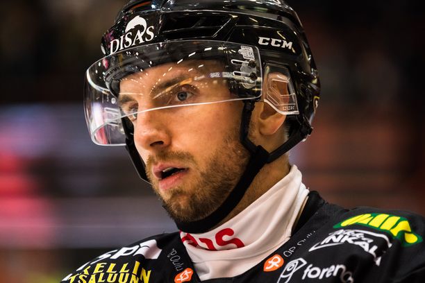 Oskar Osala osui toisessa perättäisessä ottelussaan Kärppien paidassa.