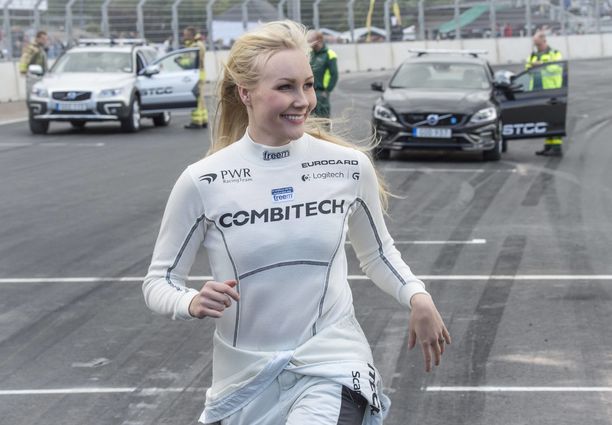 Emma Kimiläinen ajoi ensimmäisen paalupaikkansa Assenissa formuloiden W-Seriesissä.