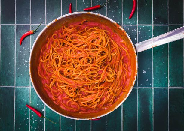 Edullinen ja herkullinen tomaattispagetti