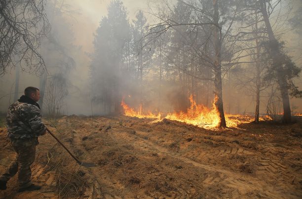 Tšernobylin ympäristössä riehuvat metsäpalot ovat pilanneet myös pääkaupungin Kiovan hengitysilman. 