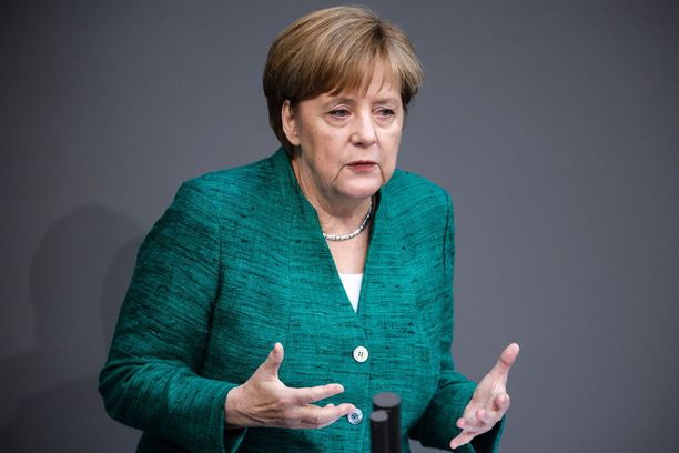 Jos 28 EU-maata ei suostu tekemään yhteistä maahanmuuttopolitiikkaa, voitaisiin Merkelin mielestä harkita myös halukkaiden maiden koalitiota.