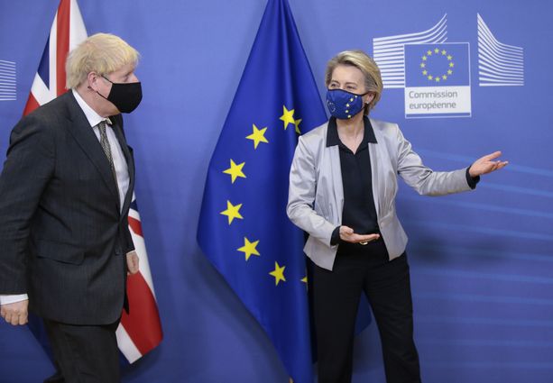 Britannian pääministeri Boris Johnson ja Euroopan komission puheenjohtaja Ursula von der Leyen johtavat osapuolten välisiä kauppasopimusneuvotteluja. Kuva Brysselistä 9. joulukuuta.