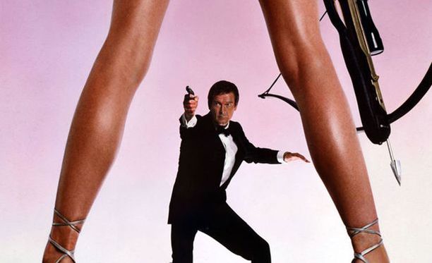 Robbin Young on mukana vuoden 1981 Bond-elokuvassa, jossa Bondina nähtiin Roger Moore. Tuoreen kuvan naisesta näet The Sunin uutisesta.