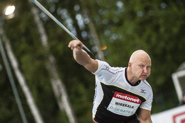 Teemu Wirkkala kilpaili viime kaudella yhdeksän kertaa. Kuva Espoon GP-kisoista elokuulta. Tuolloin keppi lensi 74,16.