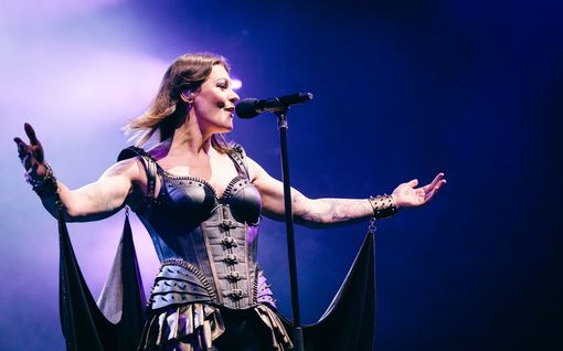 Syövästä toipunut Nightwishin Floor Jansen on raskaana