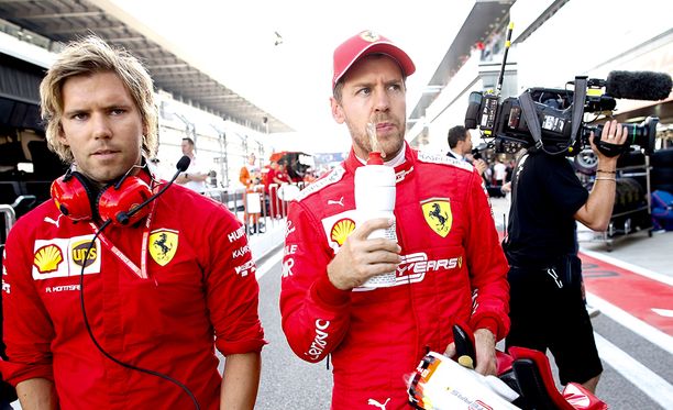 Sebastian Vettelin kisa päättyi keskeytykseen. 