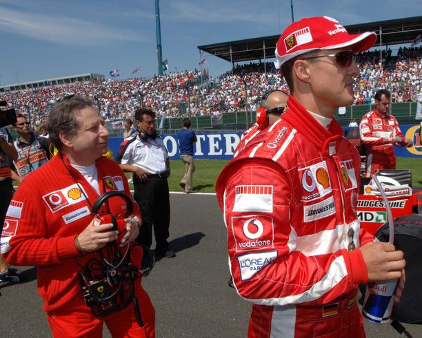 Jean Todt ja Michael Schumacher Silverstonessa 2005.
