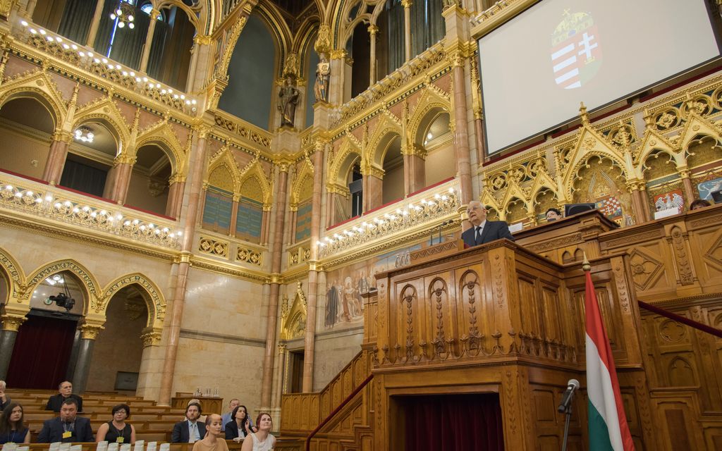 Suora lähetys kello 16.30: Unkarin parlamentin määrä hyväksyä Suomi Natoon