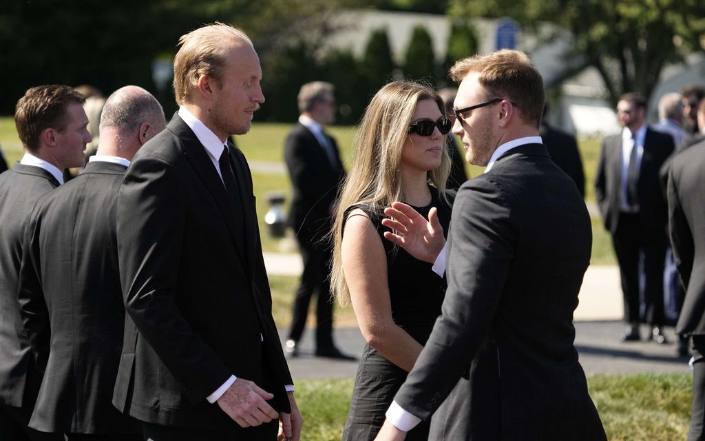 Patrik Laine saapui Suomeen – Jordan-vaimo julkaisi kuvia Tampereelta