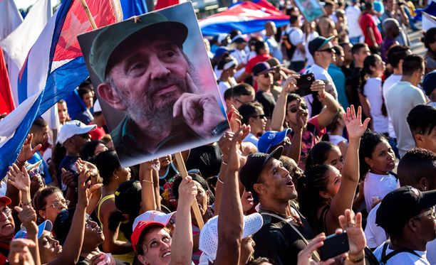 Fidel Castro kuoli 90-vuotiaana.