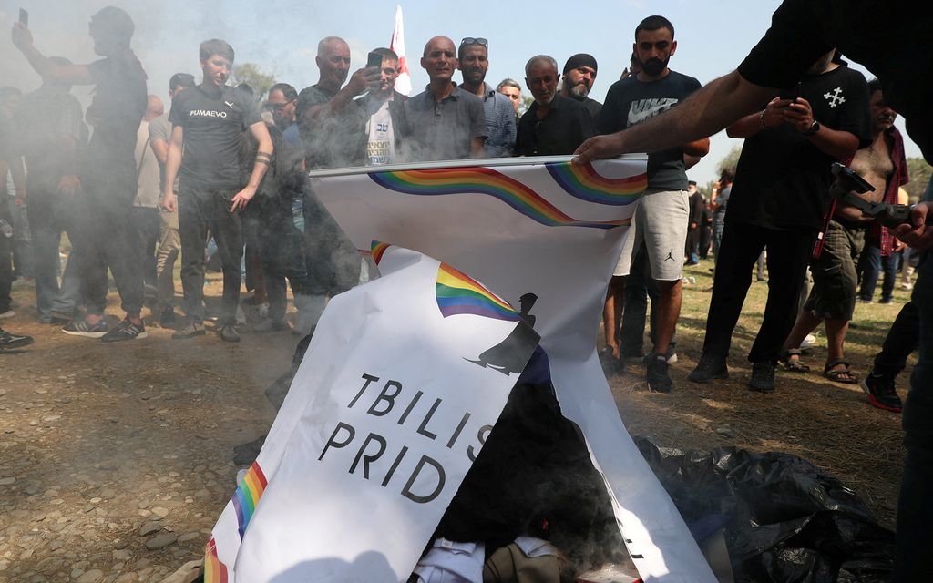 Pride-festivaali keskeytyi Georgiassa vihamielisen protestin vuoksi 
