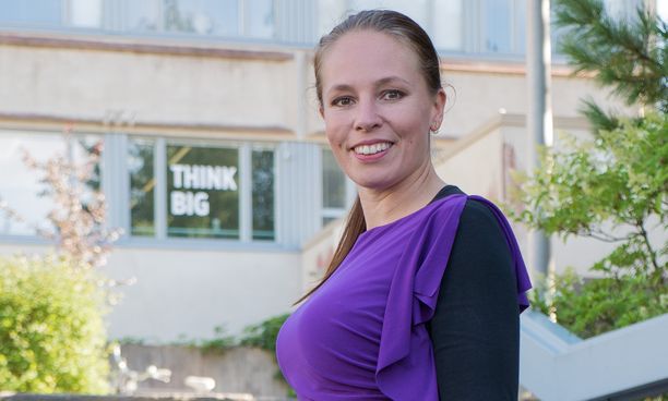 Tutkijatohtori Jenni Spännäri kertoo, että viisautta voi oppia ja opiskella.
