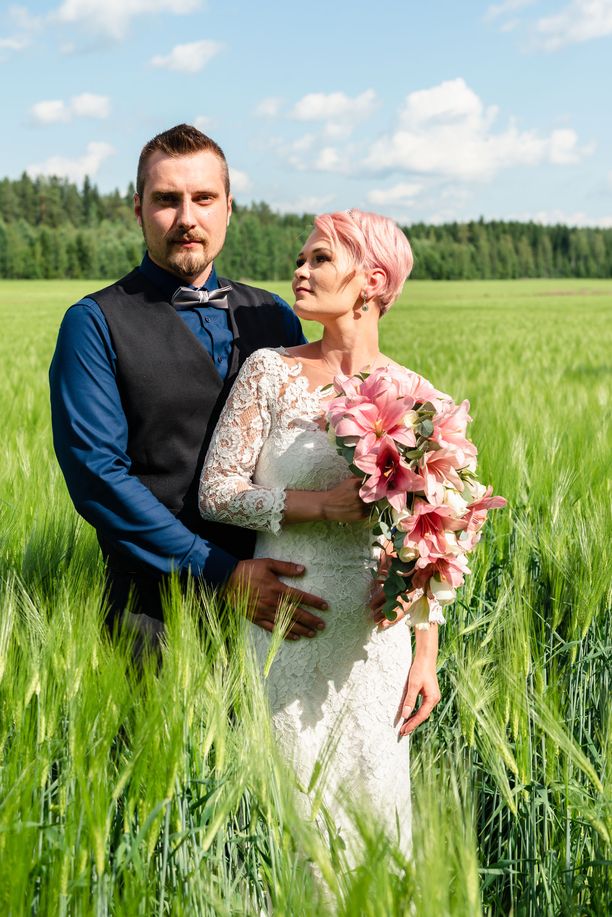 Riina ja Aleksi avioituvat Unelmahäät-ohjelmassa – sulhanen järjesti  kaikkien aikojen kosinnan