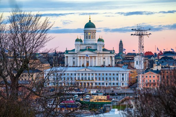 Suomea pidetään yleisesti ottaen turvallisena matkailumaana. Moni maa kuitenkin muistuttaa, ettei terrori-iskujen mahdollisuutta voi sulkea pois Suomessakaan.