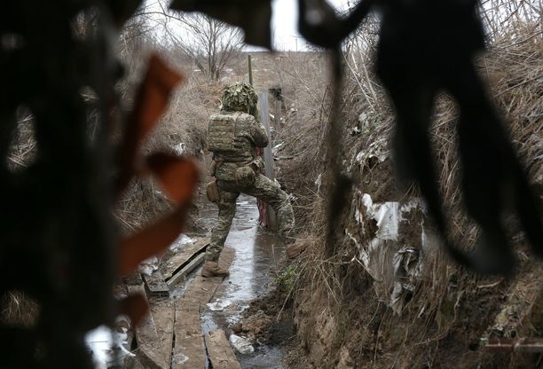 Ukrainalaissotilaita asemissa Donetskin alueella tammikuun alussa 2022.