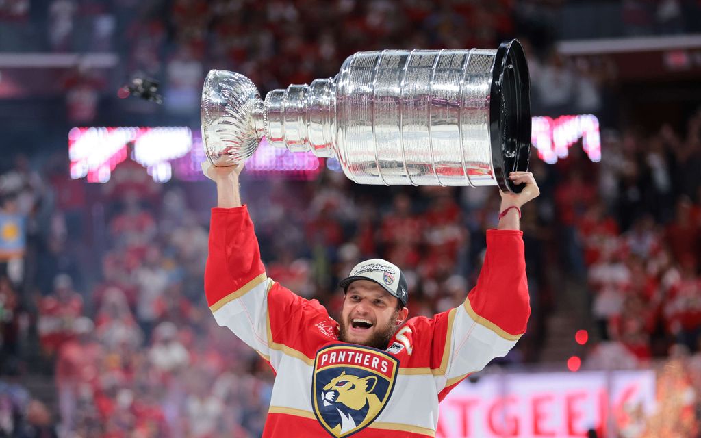 Näin Aleksander Barkov kuljetti mestaruus­kannua Tampereella