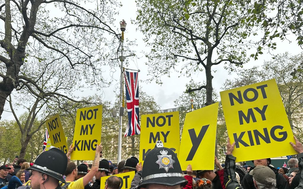 Mielen­osoittajille buuataan Lontoossa: ”Menkää pois!” 