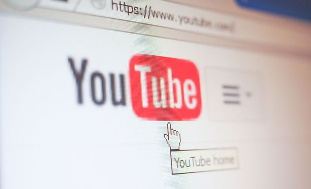 Youtube taistelee salaliittoteorioita vastaan tietopaketeilla.