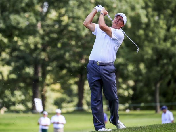 Phil Mickelson joutui yllättävään tilanteeseen PGA-kiertueella.