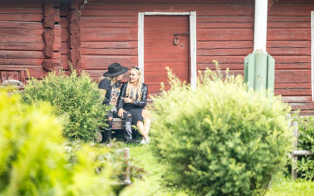 Näin Archie Cruzin ja Iida Vainion rakkaustarina alkaa Farmi Suomi -ohjelmassa