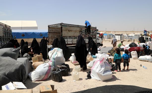 Kurdihallinnon ylläpitämällä al-Holin leirillä on paljon Isis-alueilta paenneita naisia ja lapsia - myös suomalaisia.