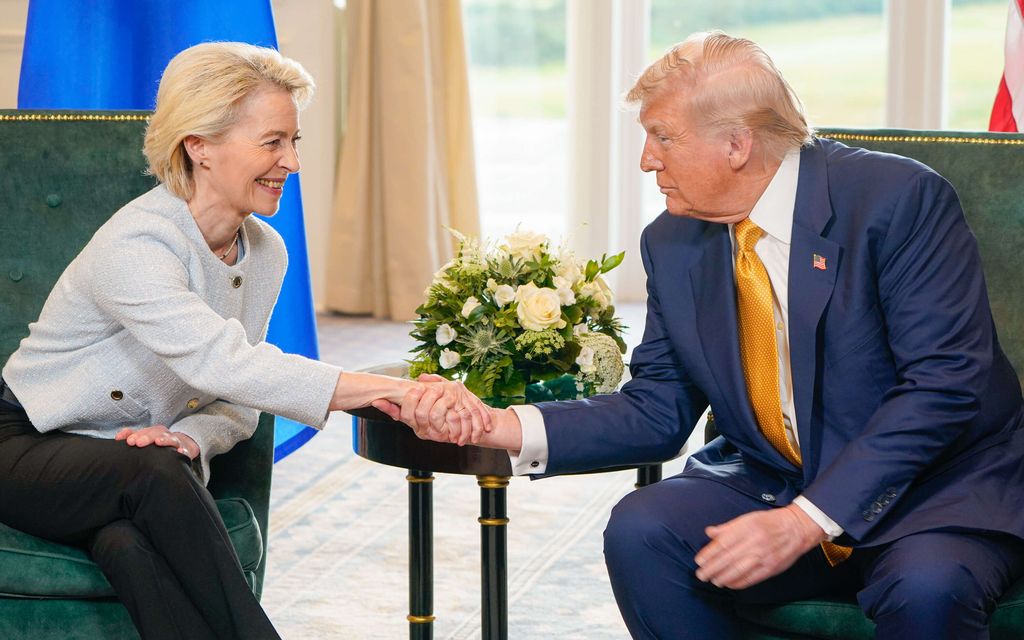 Jälki Donald Trumpin kädessä varasti huomion Skotlannissa