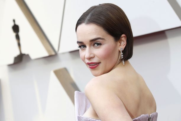 Emilia Clarke kuvattuna Oscar-gaalassa 2019.