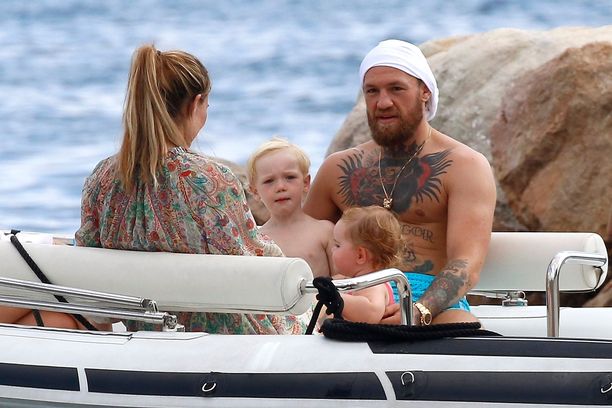 Conor McGregorin lomailuun on kuulunut myös perheen kanssa vietettyä aikaa.